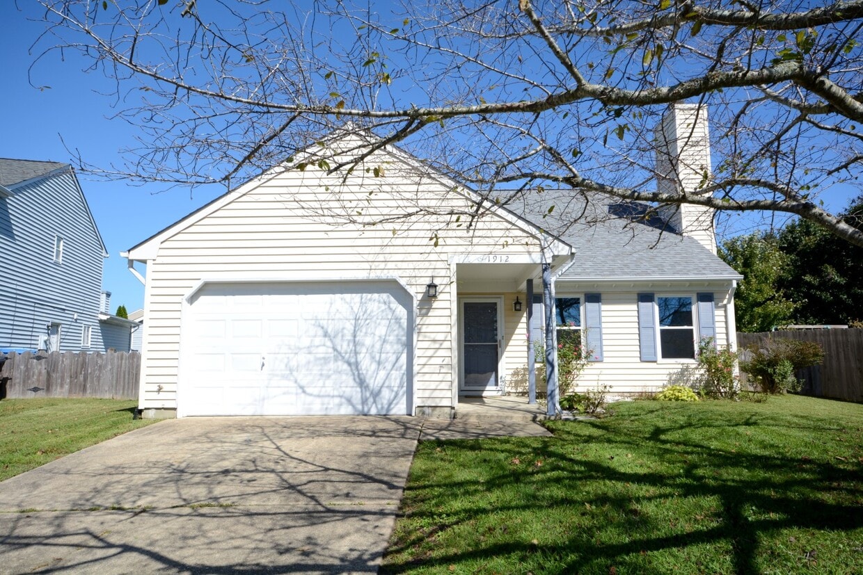 Foto principal - 1912 Big Boulder Dr