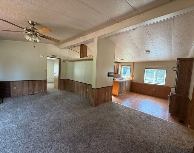 Foto del edificio - 3 bedroom 2 bath manufactured home in Arlington