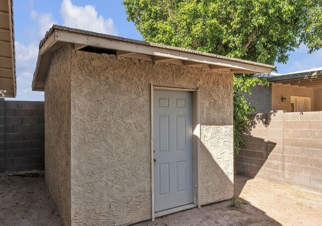 Foto del edificio - 3905 W 18th St