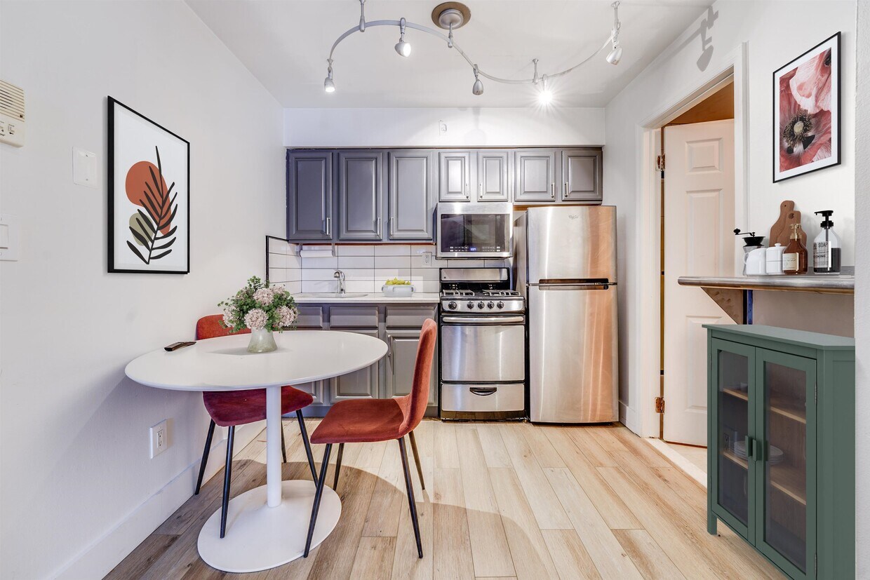 Foto principal - 129 Franklin St