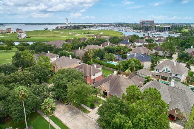 Foto del edificio - 314 Shore Breeze Ln