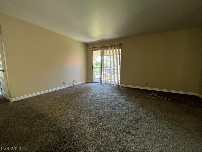Foto del edificio - 5180 Indian River Dr