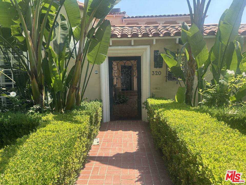 Foto principal - 320 S McCarty Dr