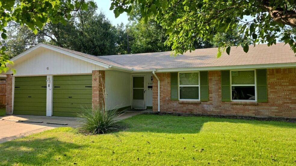 Foto principal - 660 Oak St
