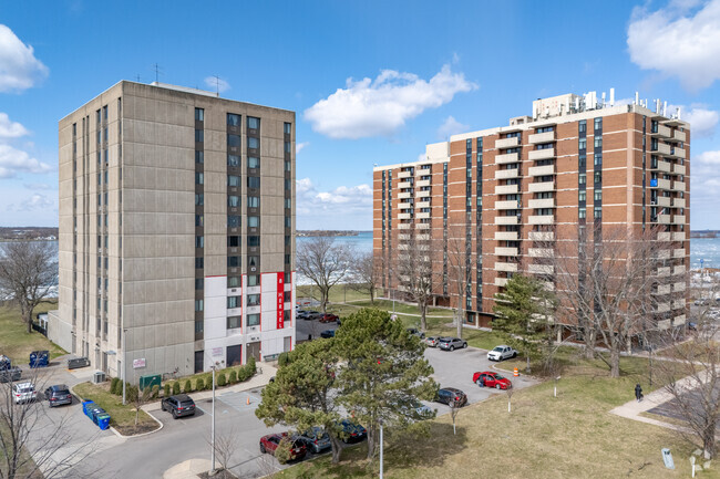 Building Photo - Riverview Manor Apartments