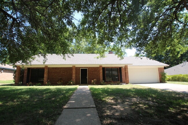 Building Photo - 3109 McDonald Rd