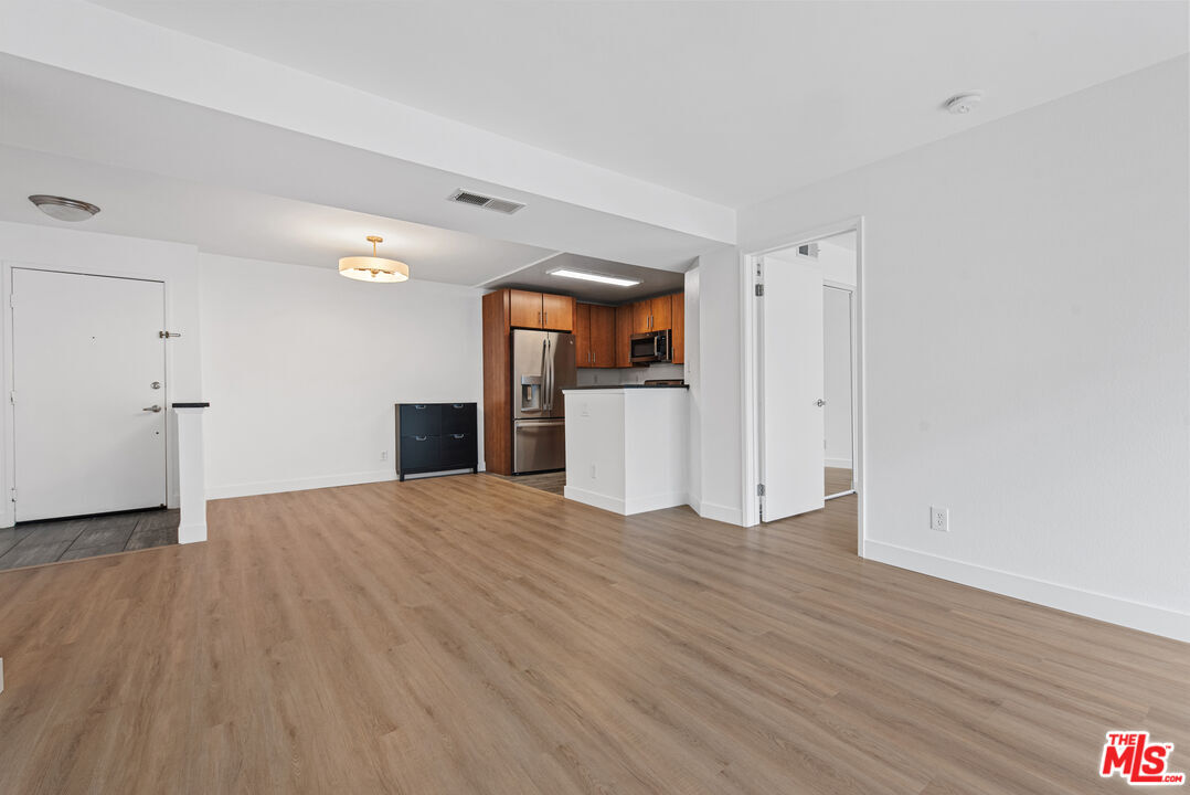 Primary Photo - 8300 Manitoba St