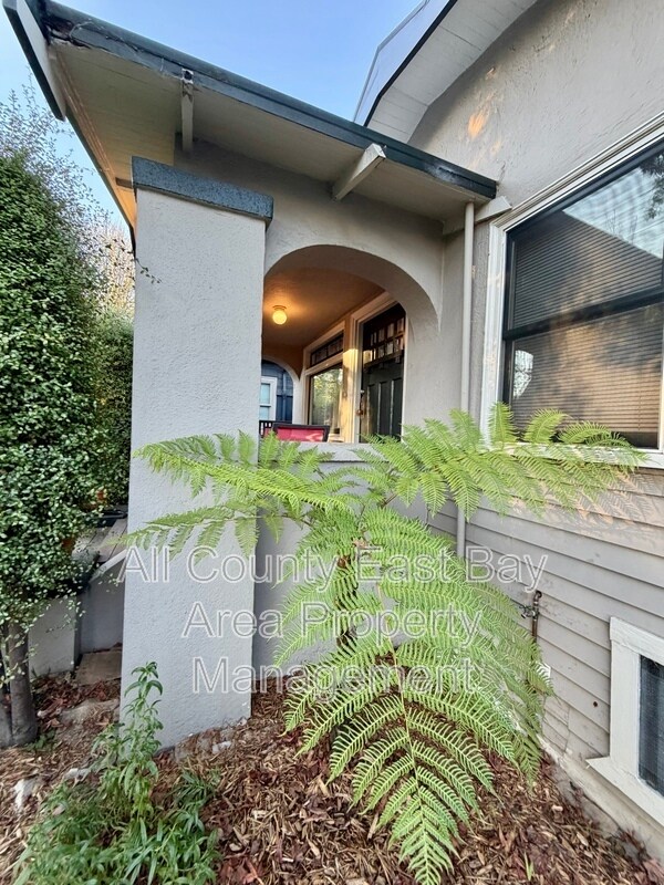 Foto del edificio - 2306 Spaulding Ave