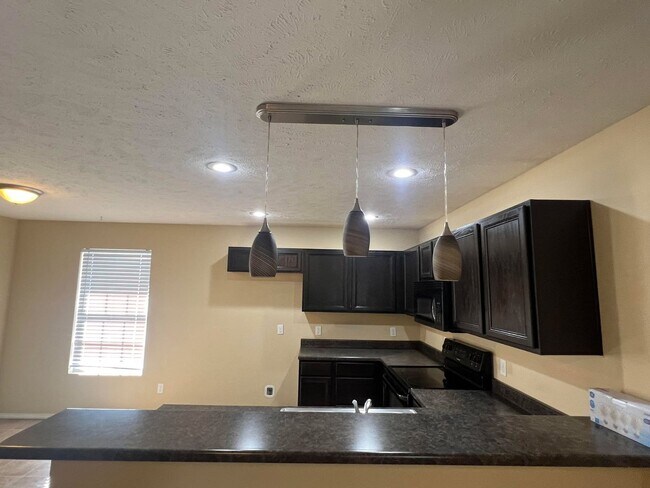 Building Photo - COMING SOON: Beautiful 3 bedroom / 2 bathroom house in Joplin Mo close to Missouri Southern with ...