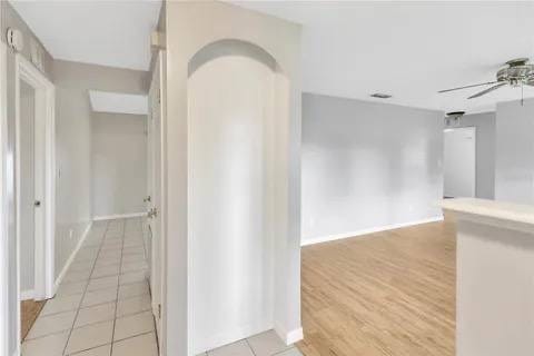 Building Photo - Centerwood