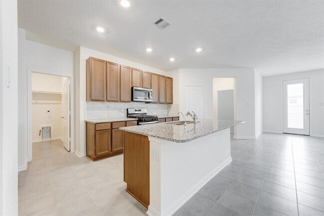 Building Photo - 2118 Katalonia Ln