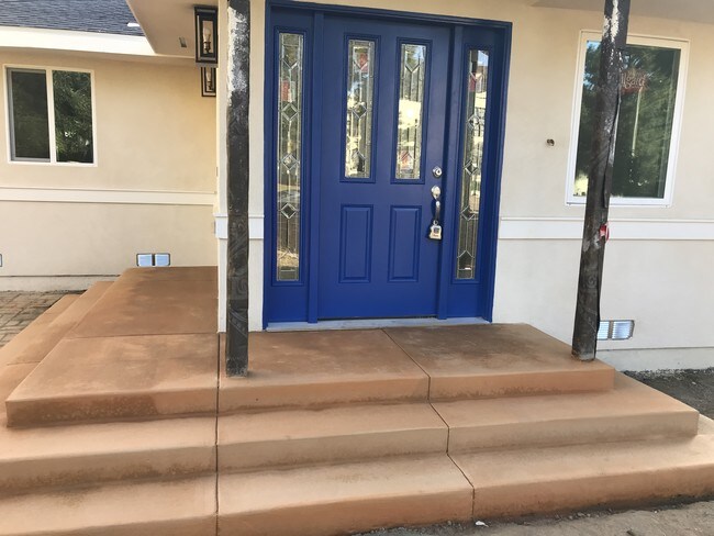 3 foot wrap around porch with private patio - 1900 Lincoln Ave
