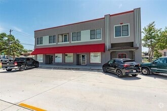 Building Photo - 1413 23rd Street Rear