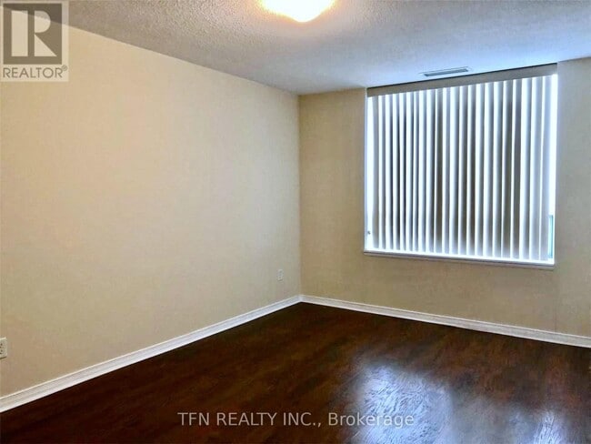 Building Photo - 39 Oneida Crescent