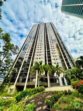 Building Photo - 60 N Beretania St