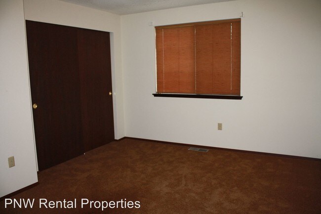 Foto del edificio - 6815 E Roosevelt Ave