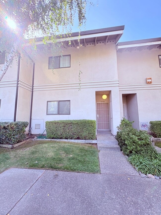 Building Photo - 5106 Griffin Oaks Ln