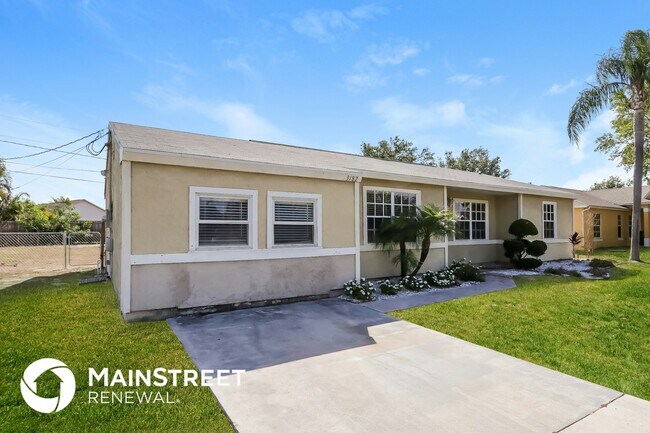 Foto del edificio - 3182 SE East Blackwell Dr