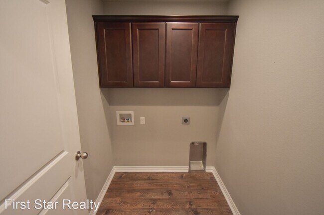 Foto del edificio - 3 br, 2 bath House - 800 Madison Drive