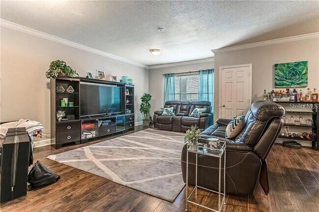 Building Photo - 450 S Orange Ave