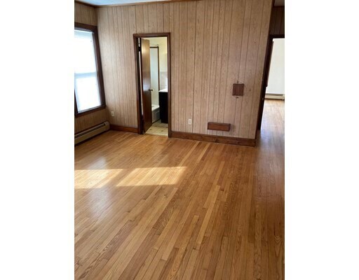 Building Photo - 542 4th St