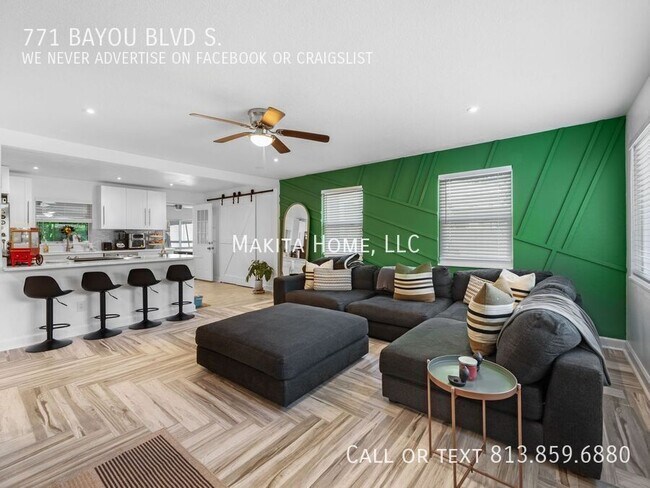 Foto del edificio - 771 Bayou Blvd S