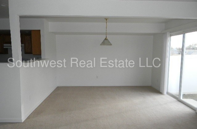 Foto del edificio - 3 bedroom 2.5 bath