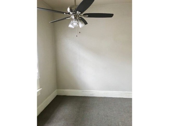 Foto del edificio - 2122 S Saratoga St