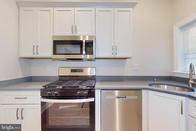 Foto del edificio - 420-422-422 S 4th St