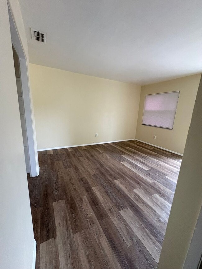 Foto del edificio - 1733-1735 Grove St S