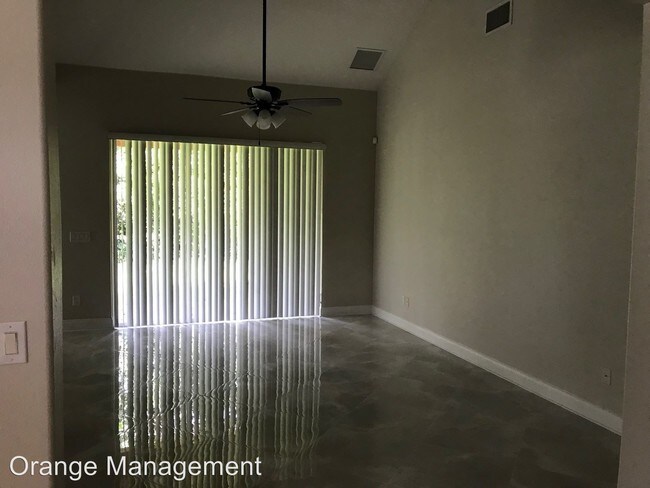 Building Photo - 4 br, 2.5 bath House - 6899 Lucca St.