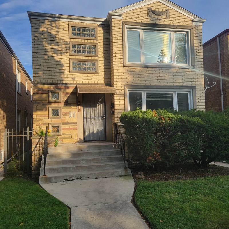 8153 S Saginaw Ave Unit 1st floor, Chicago, IL 60617 Room for Rent in