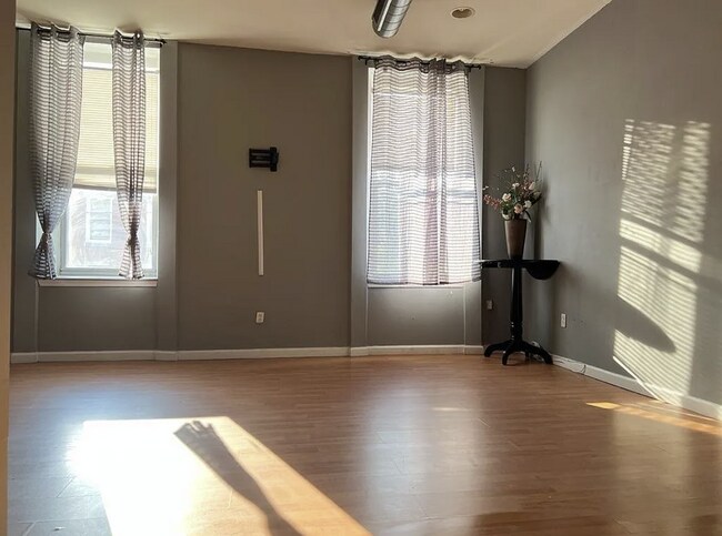 Building Photo - 1309 N 15th St