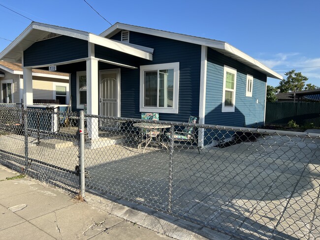 Building Photo - 710 E Nocta St