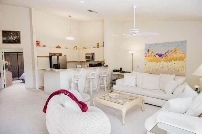 Foto del edificio - 41290 Woodhaven Dr E