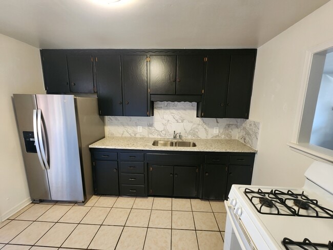 Photo - 1017 S Holly Dr House