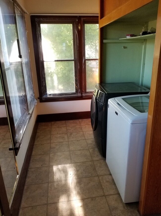 Building Photo - House for Rent. Webster SD