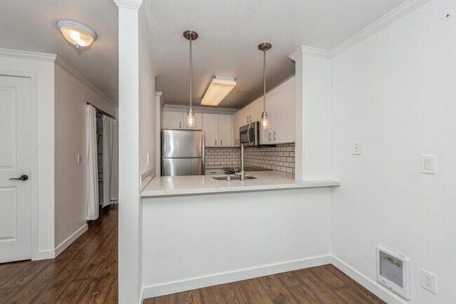 Building Photo - 2244 13th Ave W #411 - 1 bedroom
