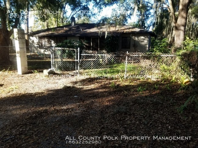 Building Photo - 208 Ariana St