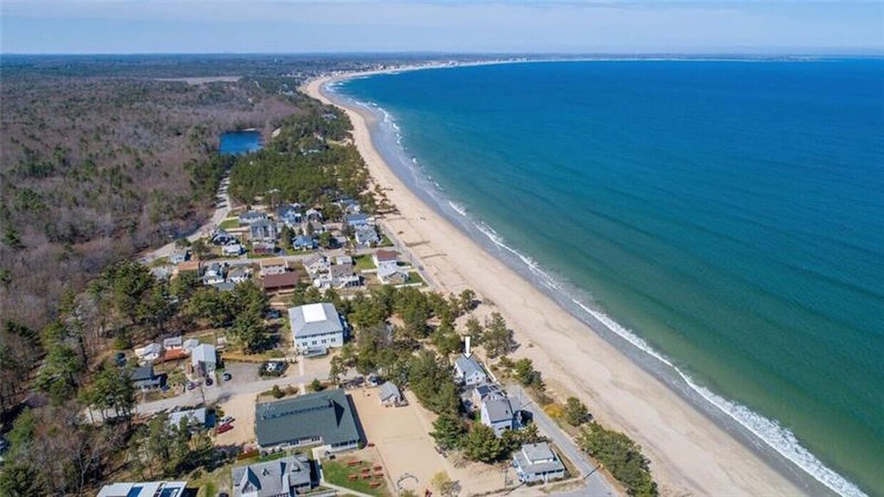 Front Yard is the beach - 15 Boardwalk Dr