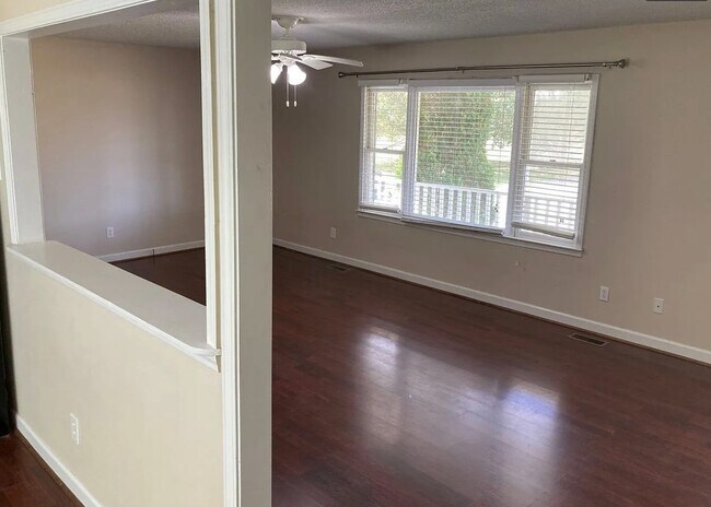 Building Photo - 324 Microwave Tower Rd