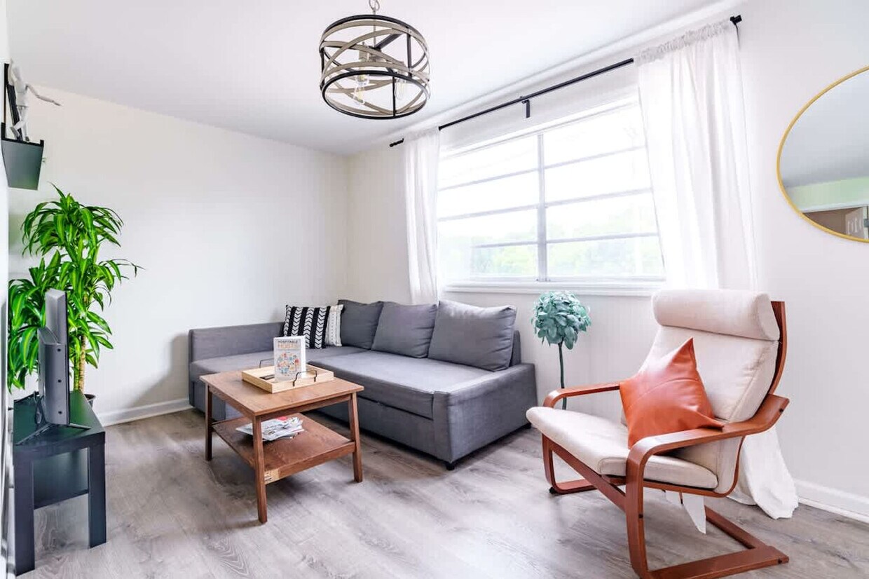 Foto principal - 605 Dennison Ave