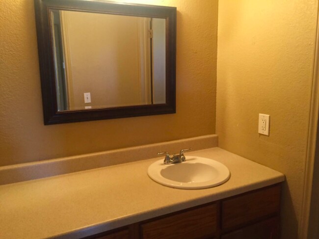 Foto del edificio - 7305 Melrose Ln