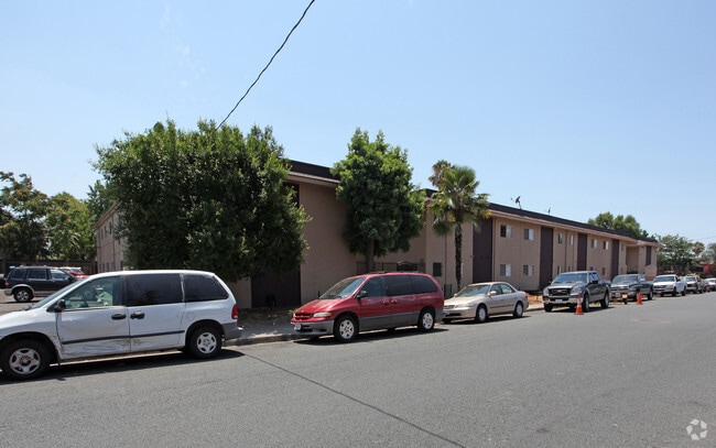 Building Photo - Terre at 1019 Peach