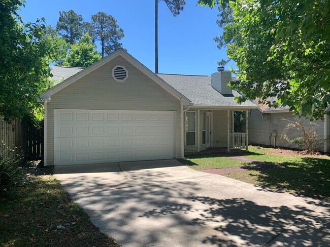 Building Photo - 3BR/2BA Available Immediately