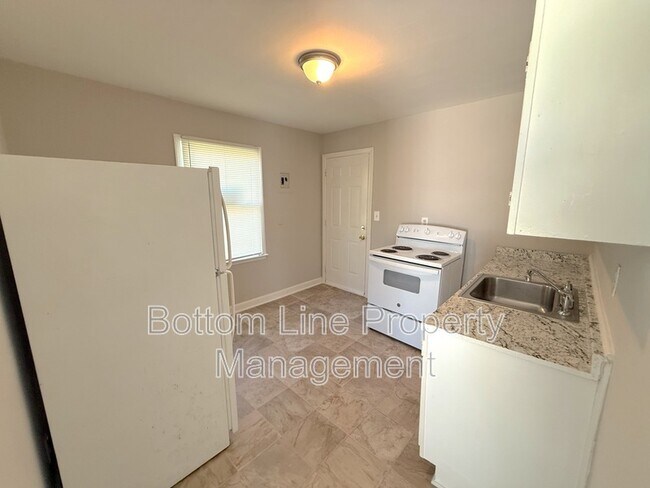 Building Photo - 2605 Remington St