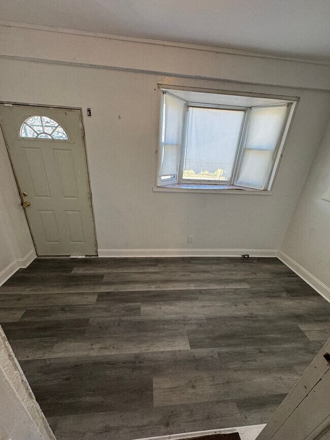 Foto del edificio - Comfortable 3-Bedroom Home