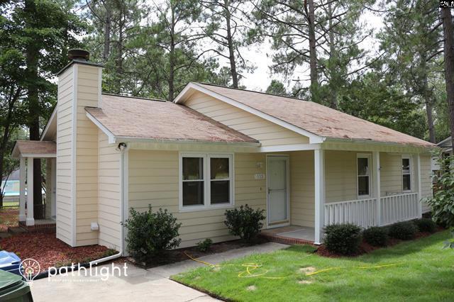 Primary Photo - 112 Castlewood Ln