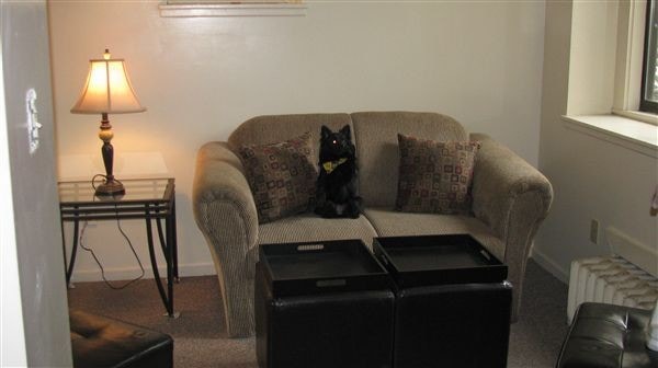 Building Photo - 4 br, 1.5 bath Apartment - 910 S State St 2