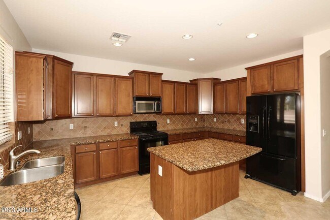 Foto del edificio - 7062 W Andrew Ln